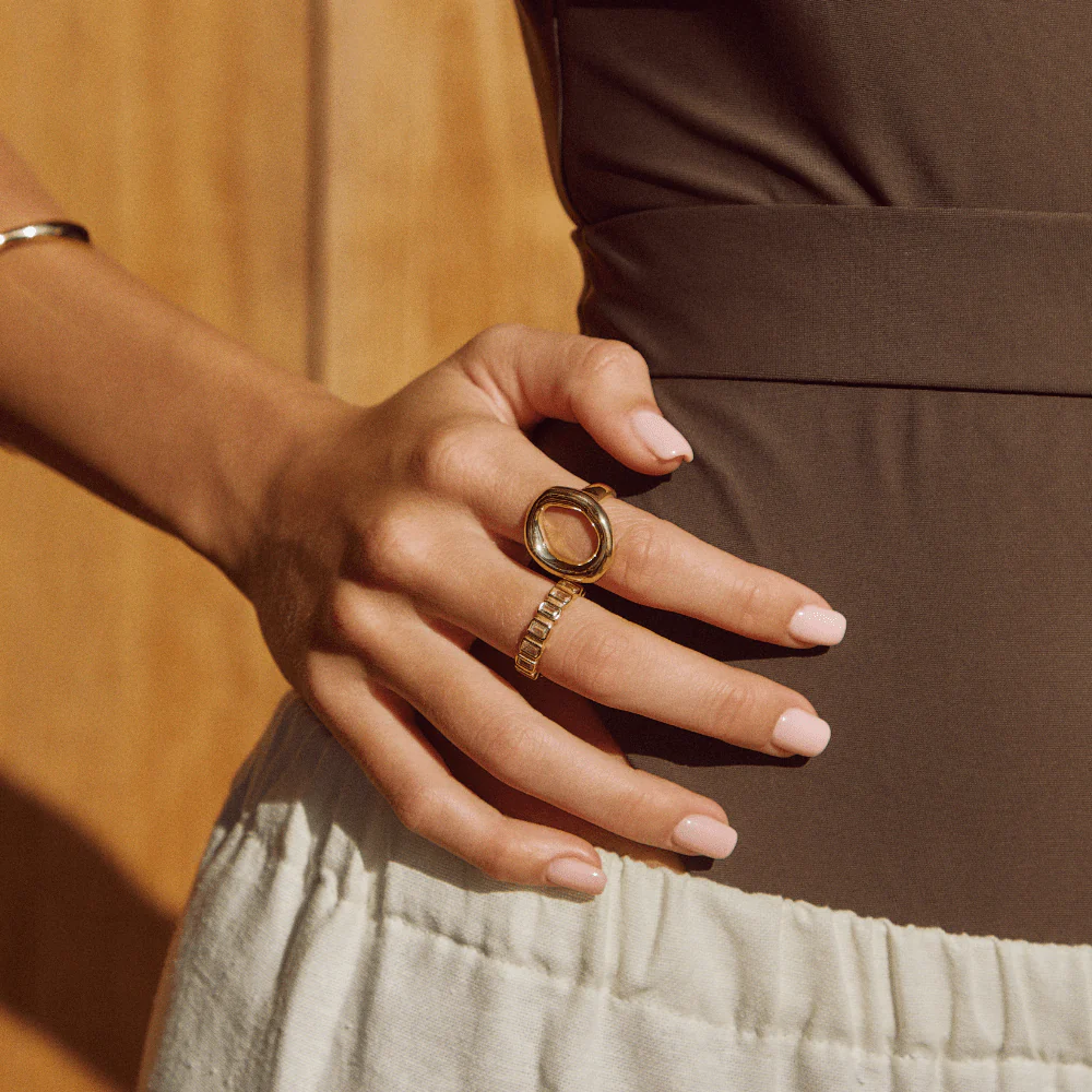 Gigi Square Crystal Ring - Image 3